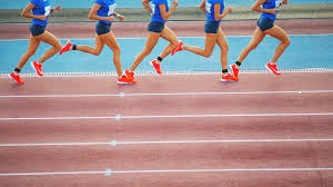 足坛传奇球星克罗斯现场观战湖侠 并晒出自己与东契奇合照