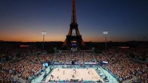 欧冠进球榜更新：莱万连续进球,