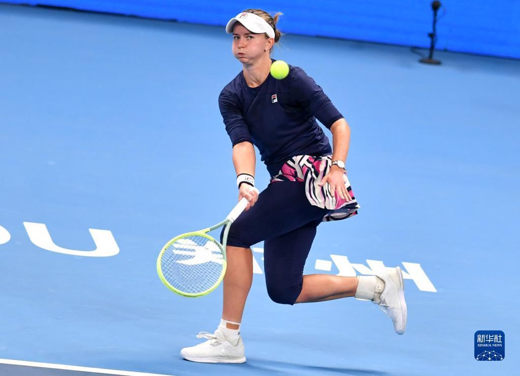 B費肩負曼 B費肩負曼